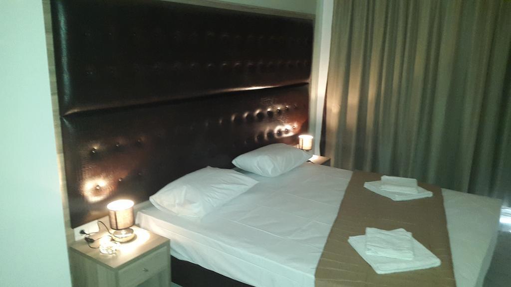 Hotel Rex เทสซาโลนิกิ ภายนอก รูปภาพ