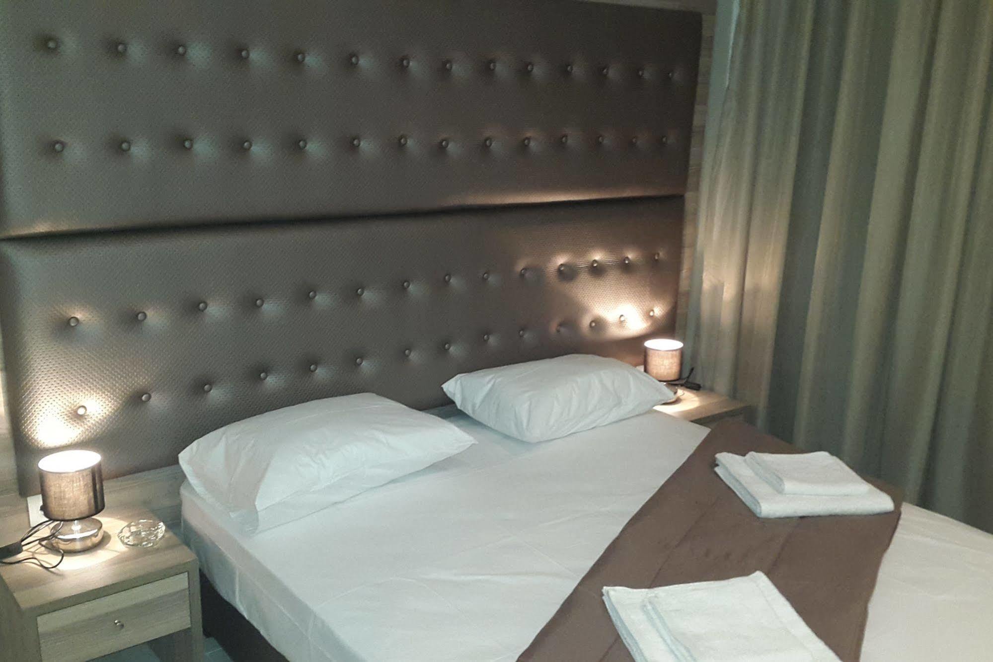 Hotel Rex เทสซาโลนิกิ ภายนอก รูปภาพ