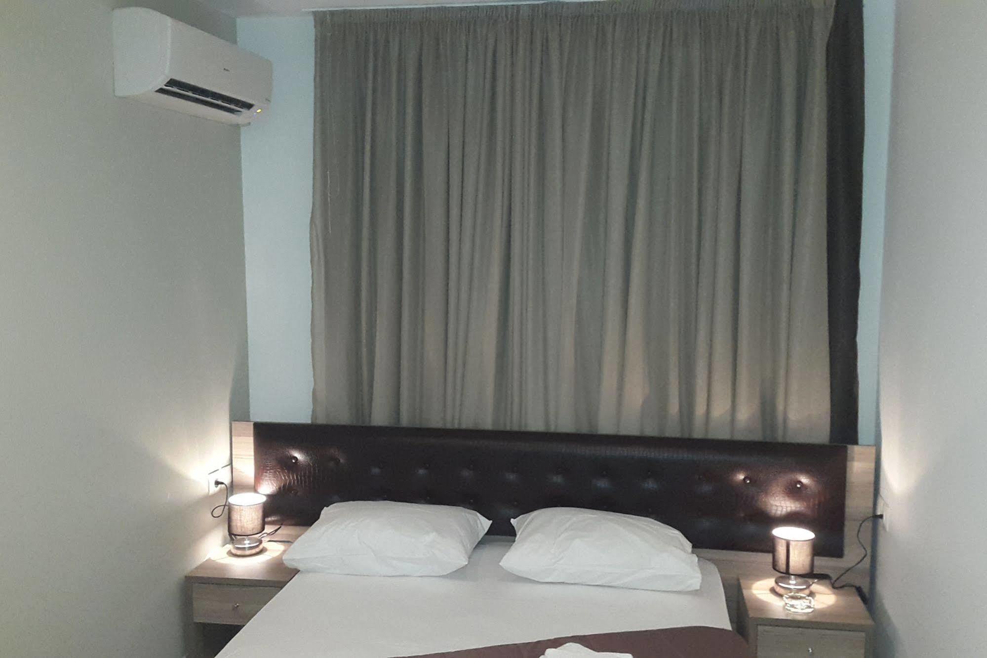 Hotel Rex เทสซาโลนิกิ ภายนอก รูปภาพ
